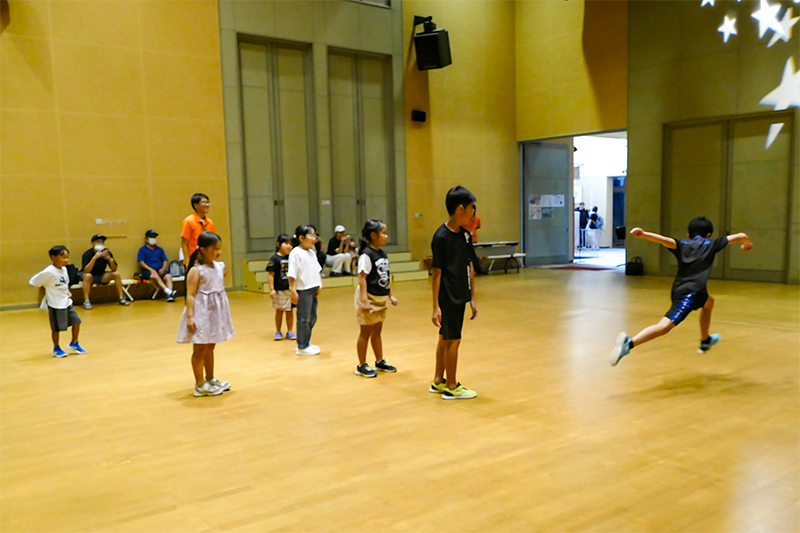 スーパーラビットという幅跳びゲーム