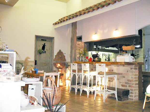 ＳＡＬＬＡＳＡ　ＶＩＬＬＡＧＥ　ｃａｆｅ