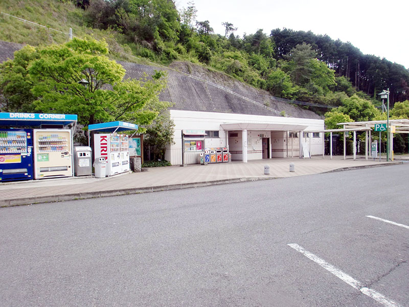 松山自動車道　桜三里パーキングエリア（下り線）