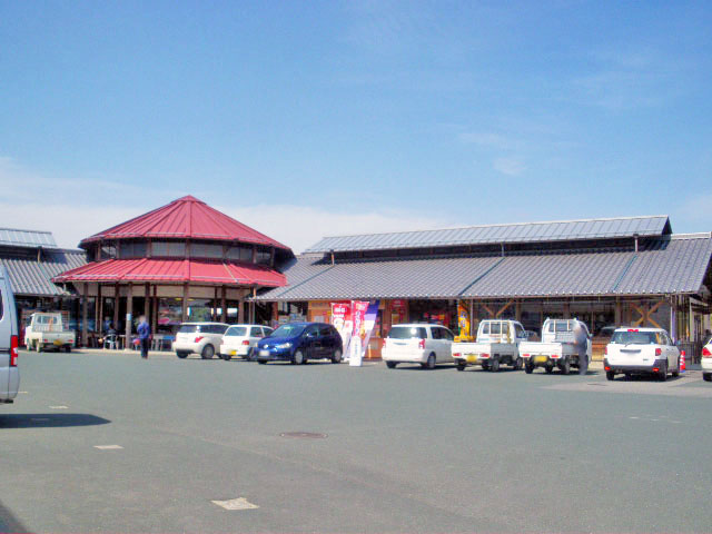 道の駅　広見　森の三角ぼうし