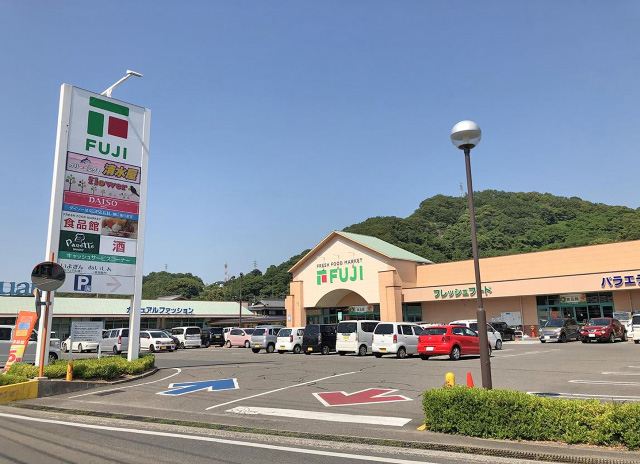 フジ北斎院店