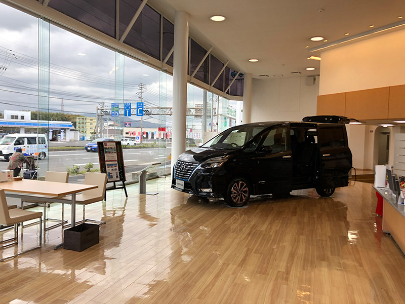 愛媛日産自動車　天山店