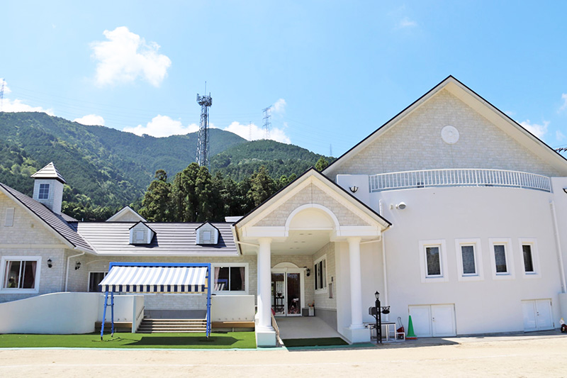 私立　幼保連携型認定こども園アンジェリーナ