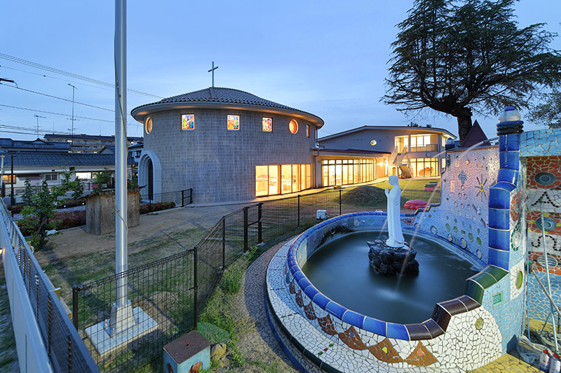 私立　学校法人ロザリオ学園　認定こども園　天使幼稚園